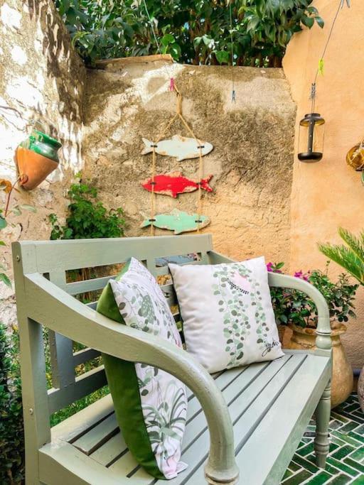Petit Patio - 2 Chambres - Centre Ville - Climatisation Cassis Esterno foto